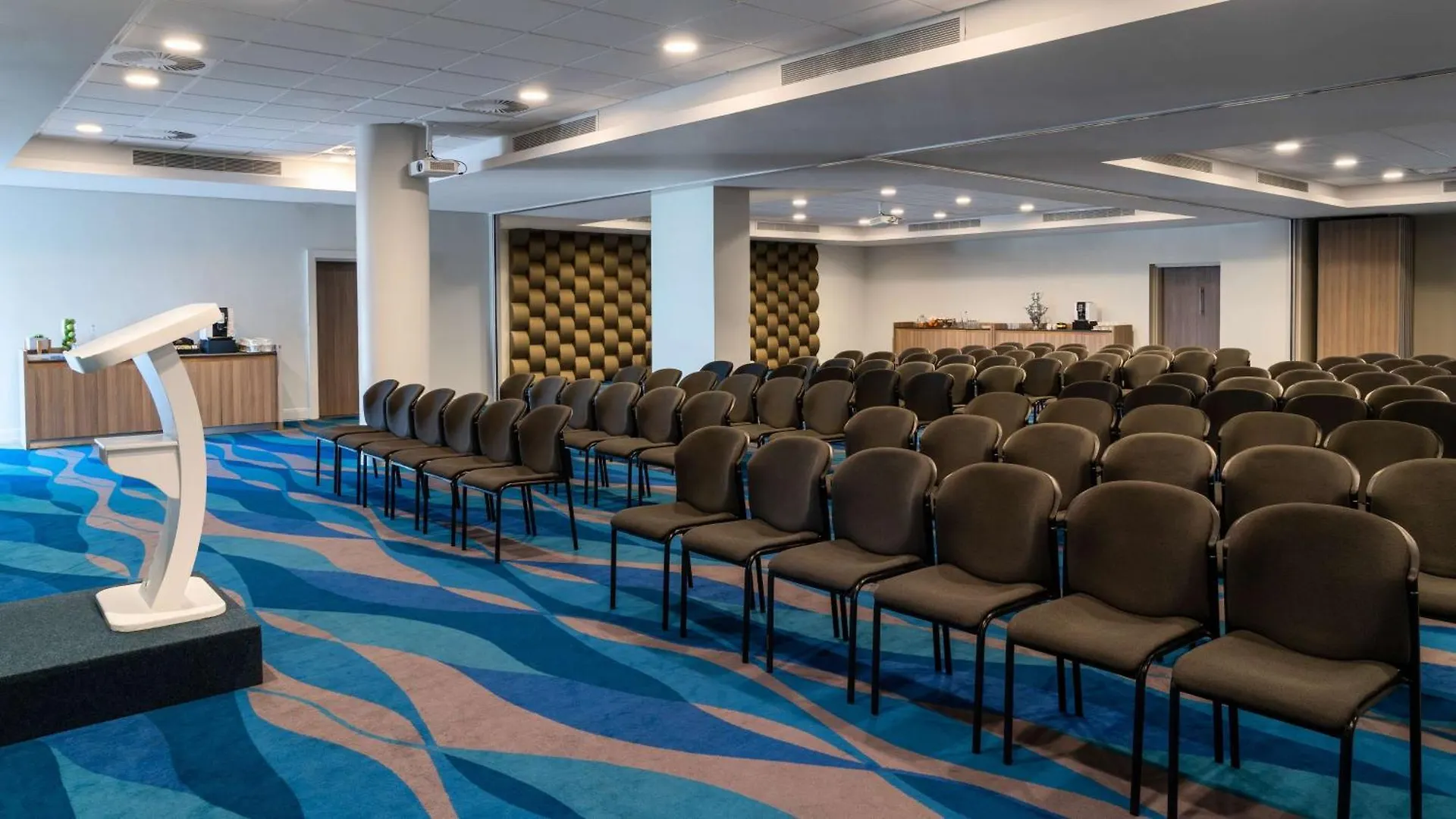 Radisson Collection Hotel, Waterfront Cape Town 5*,