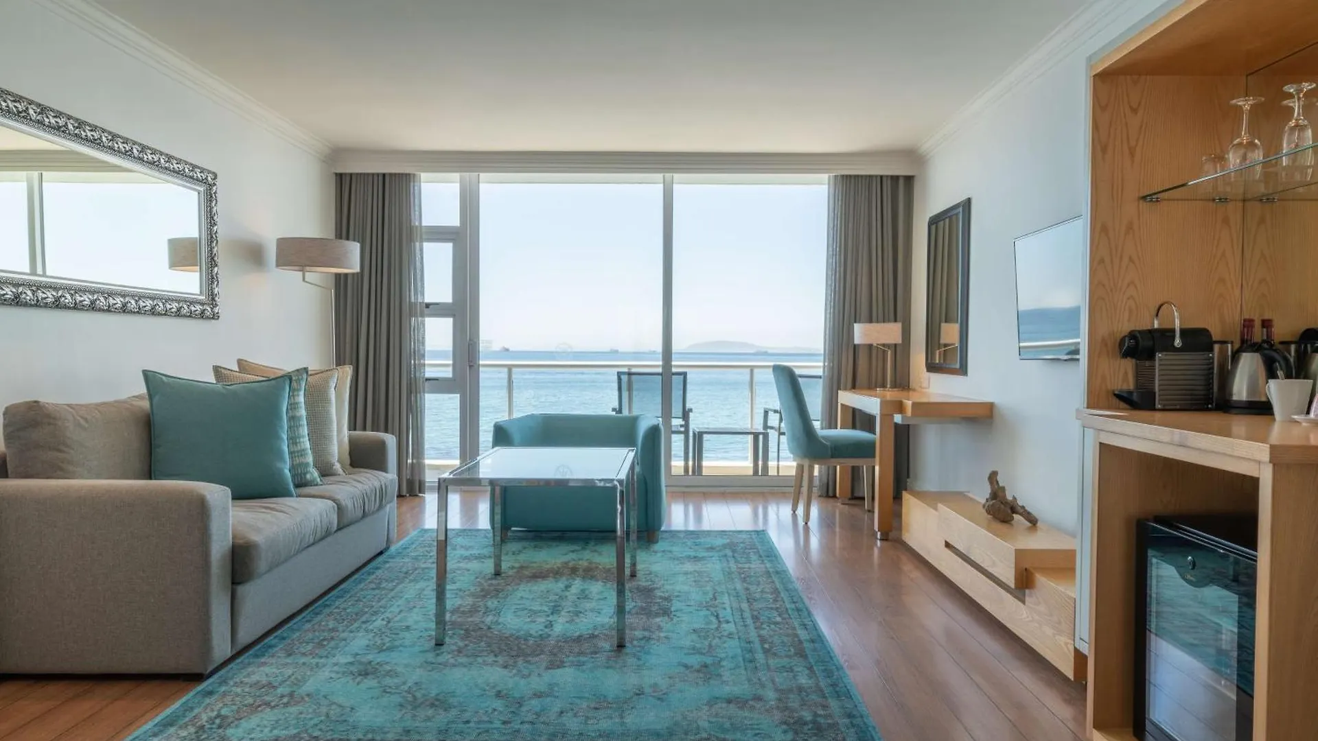 Radisson Collection Hotel, Waterfront Cape Town 5*,  South Africa