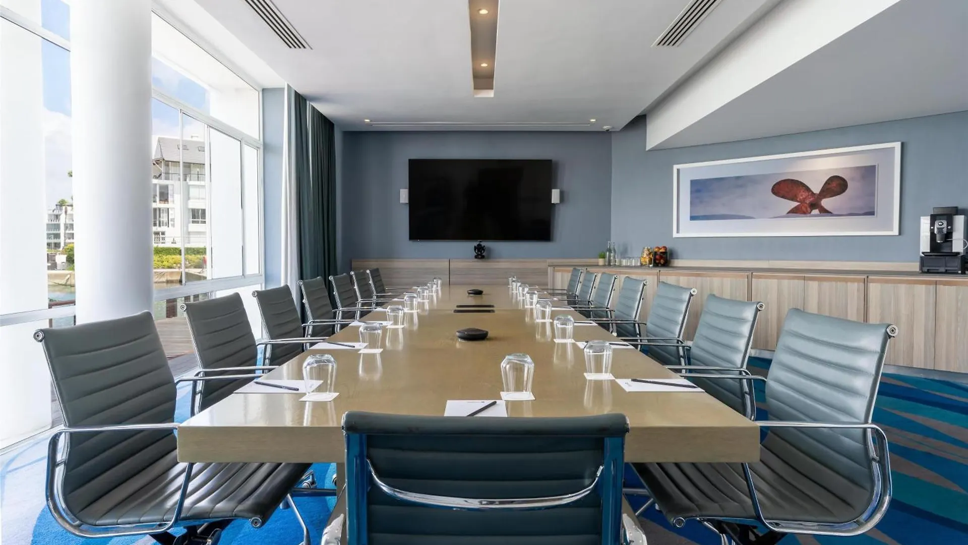 Radisson Collection Hotel, Waterfront Cape Town 5*,